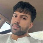 دانلود آهنگ دست راسم مشروبه چش چپم اشک غم دانلود آهنگ دست راسم مشروبه چش چپم اشک غم